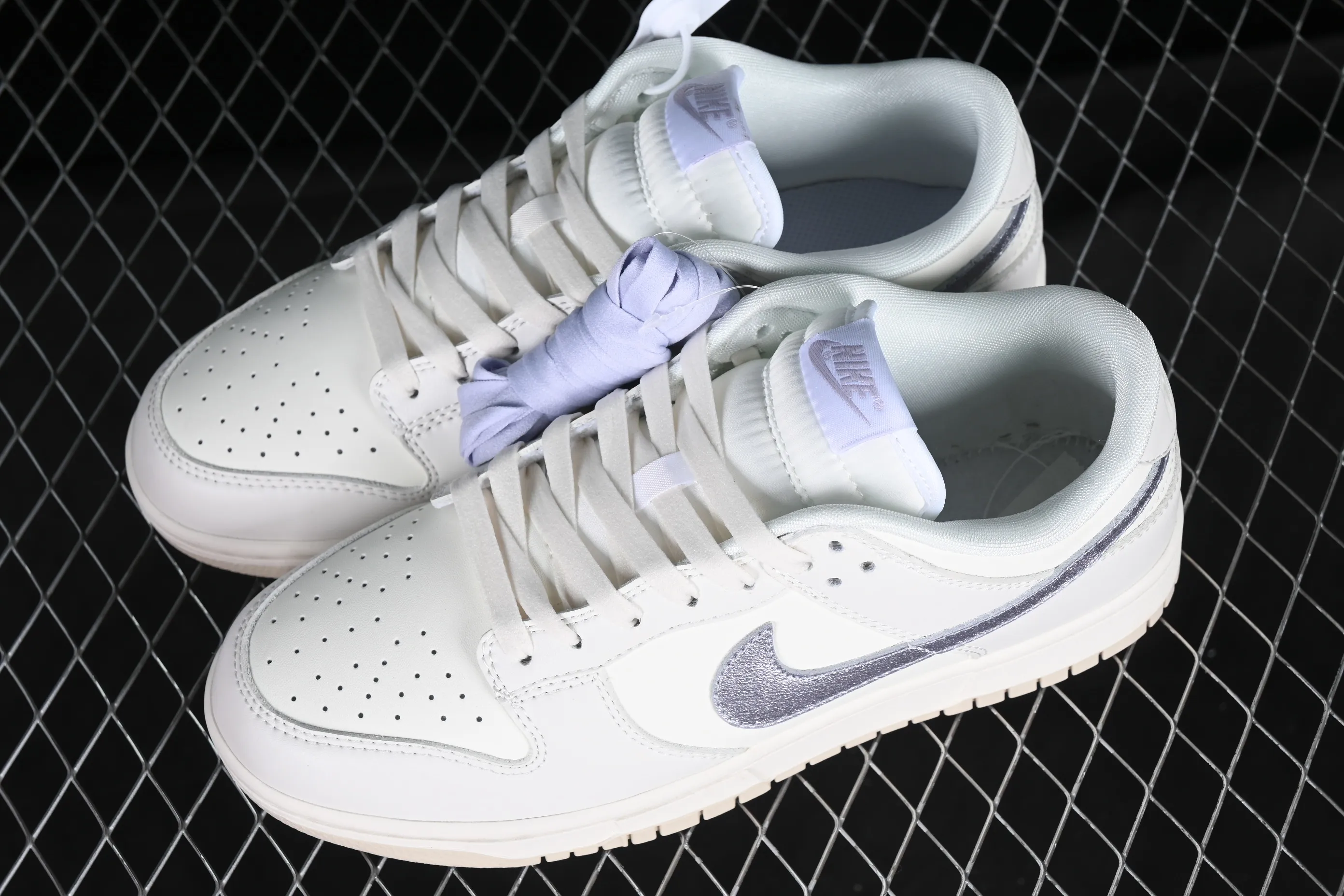 All categories Nk SB Dunk series Nk SB Dunk Low low-top sneakers N version Nk Dunk Low "Oxygen Purple" lavender hook SB low-top casual sneakers DX5930-100